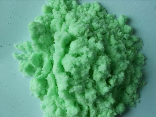 灌制肥料,加上一点 它 ,肥力 如虎添翼 ,效果好上几倍