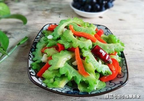炒苦瓜时,不要只懂得焯水,多加一步,苦瓜不苦还入味