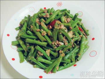 美食来啦 蒜香肉末炒豇豆