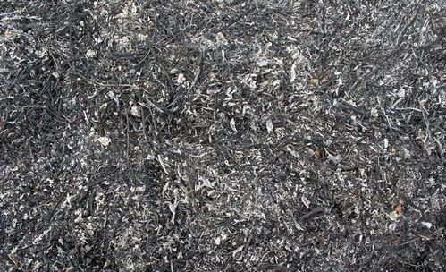 给果树施草木灰有什么用 别以为只能当肥料,其实还有这些大作用