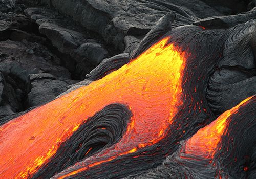 火山石的颜色和种类有哪些,如何辨别真假,天然的火山岩有什么功效和作用