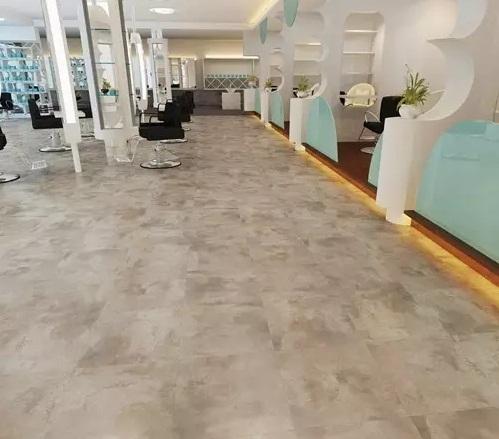 实木地板贵还难保养,国外都用这种地板,天然环保还耐用
