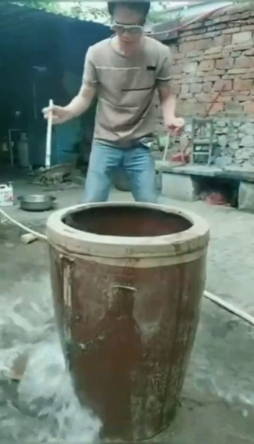 水缸稍微有点漏水,请个高手补缸,万万没想到摊上事了