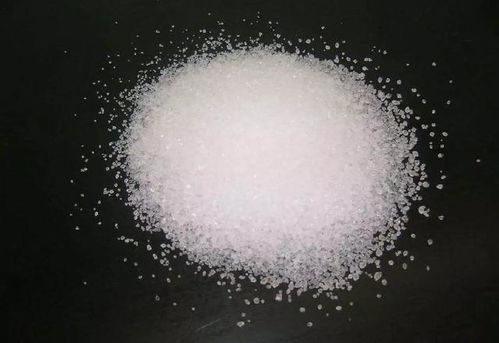花儿喜欢4种 酸酸水 ,1个月浇一次,叶子浓绿 开花稠密
