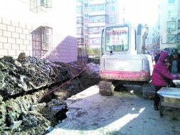两名工人被埋土中身亡