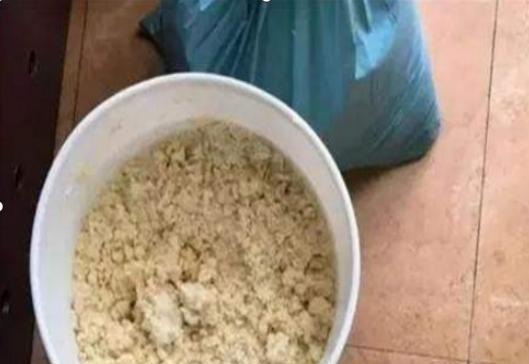 用家里的 边角料 放土壤里,比买的营养土强10倍,1分钱不用花