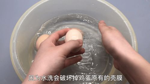 保存鸡蛋我家从不放冰箱,教你个土方法,放一年都不变质,真实用