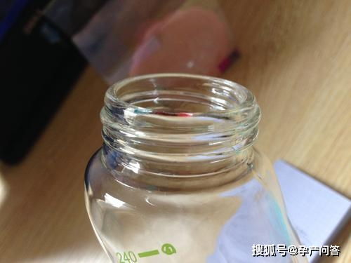 有一种坑娃的 爱 ,叫开水烫奶瓶,以为很卫生,却坑娃的 胃