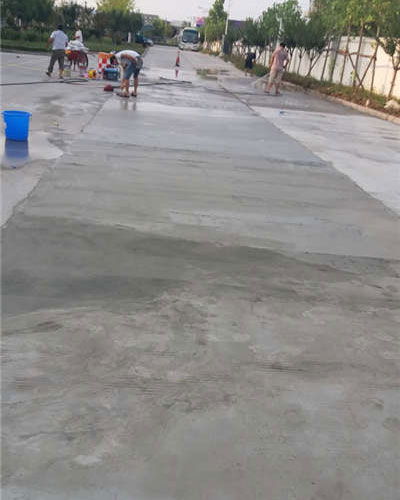 水泥混凝土道路露石子 掉石子好处理么