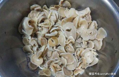 末伏多晒些土豆干,到冬天炖肉炒肉,比新鲜土豆都美味,教您方法