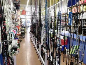 闲逛国外的渔具店,发现好多让钓鱼人梦寐以求的极品渔具装备